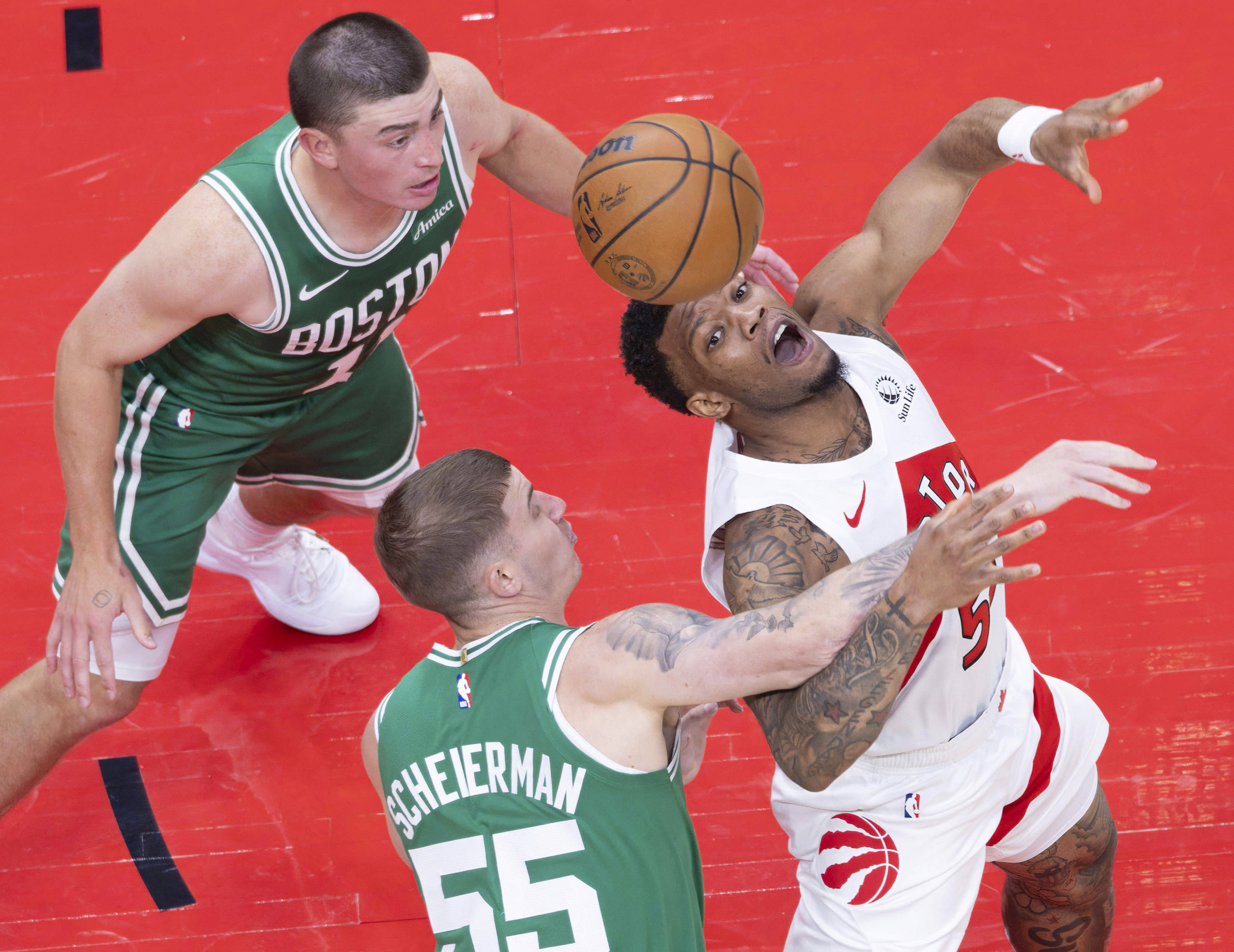  波士顿凯尔特人外线爆发备战亚冠冲刺阶段里尔外线爆发，穆雷在DWG比赛中官方发布新规瞬间刷屏