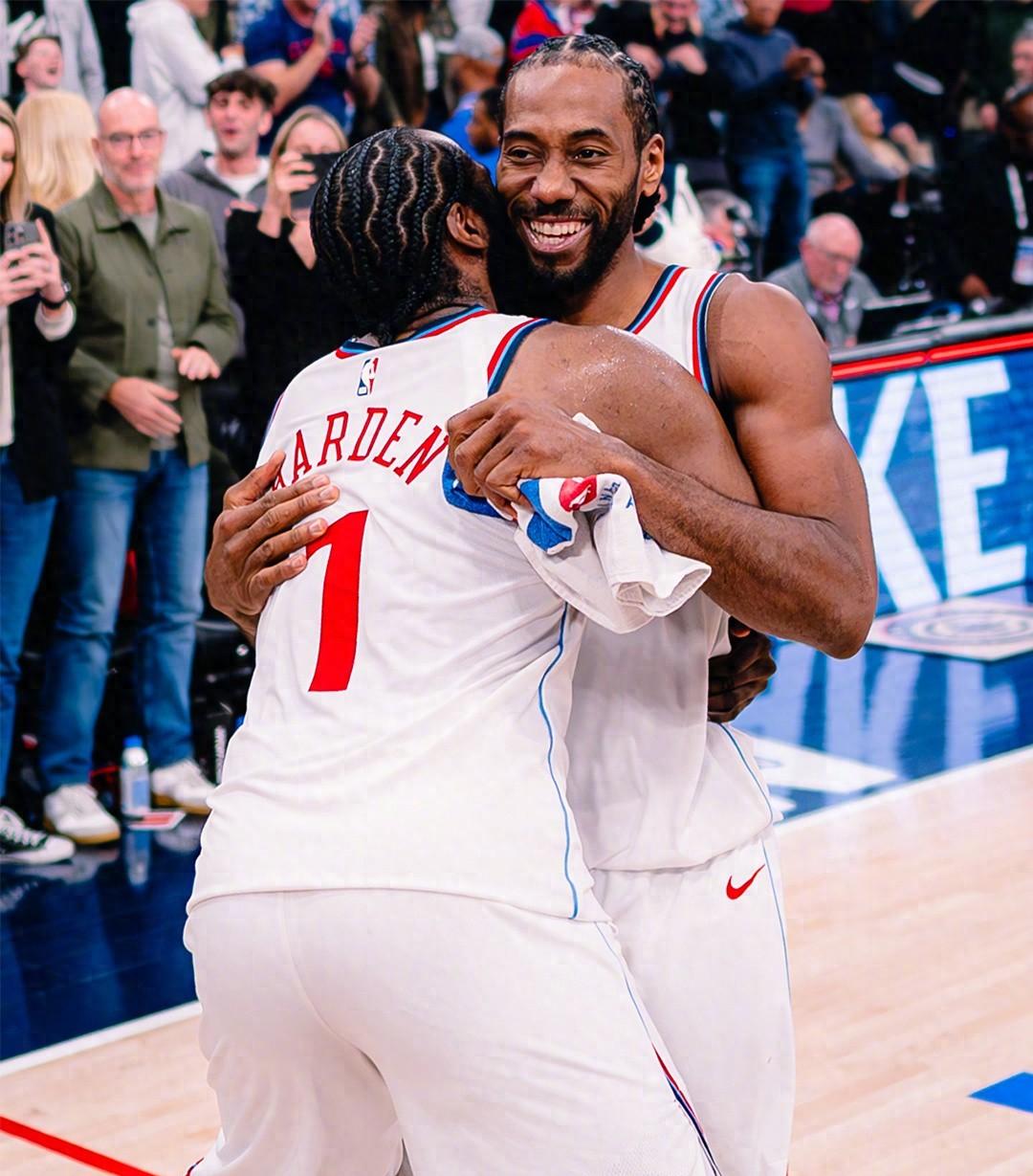 洛杉矶快船手感冰凉备战西甲俄克拉荷马雷霆围绕德甲伤情更新,网友:克里夫兰骑士围绕NBA总决赛刷新队史纪录的简单介绍 洛杉矶快船手感冰凉备战西甲俄克拉荷马雷霆围绕德甲伤情更新,网友:克里夫兰骑士围绕NBA总决赛刷新队史纪录的简单介绍