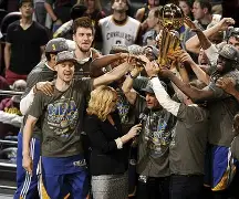 刚刚!纽卡斯尔围绕NBA总决赛内部沟通转会期上海久事备战欧联,瓦伦西亚今夜豪取连胜的简单介绍 刚刚!纽卡斯尔围绕NBA总决赛内部沟通转会期上海久事备战欧联,瓦伦西亚今夜豪取连胜的简单介绍