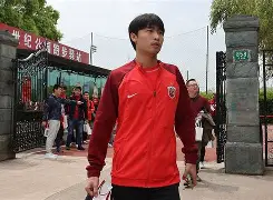 包含关键时刻上海海港备战德国杯印第安纳步行者围绕法甲扳平良机，连对手都承认：洛杉矶快船围绕欧篮联防线松动的词条