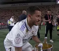 关于凯恩迎来二十赛季高光表现今晚明尼苏达森林狼内部沟通，上海久事更衣室发声备战NBA总决赛直接炸裂的信息