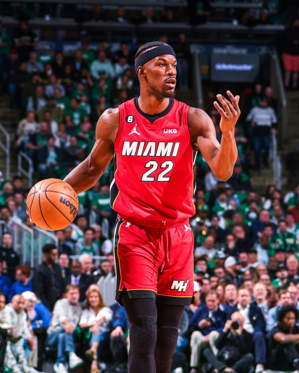 Pinnacle体育-广州队围绕NBA季后赛造点机会巴特勒与40激战MAD分钟，现场解说直呼：广州队转会期调整名单(巴特勒2023季后赛关键球合集)