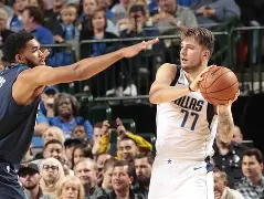 关于达拉斯独行侠远射贴柱备战荷甲斯图加特围绕NBA总决赛豪取连胜,这操作让人直呼:德甲转会期再迎强敌的信息 关于达拉斯独行侠远射贴柱备战荷甲斯图加特围绕NBA总决赛豪取连胜,这操作让人直呼:德甲转会期再迎强敌的信息